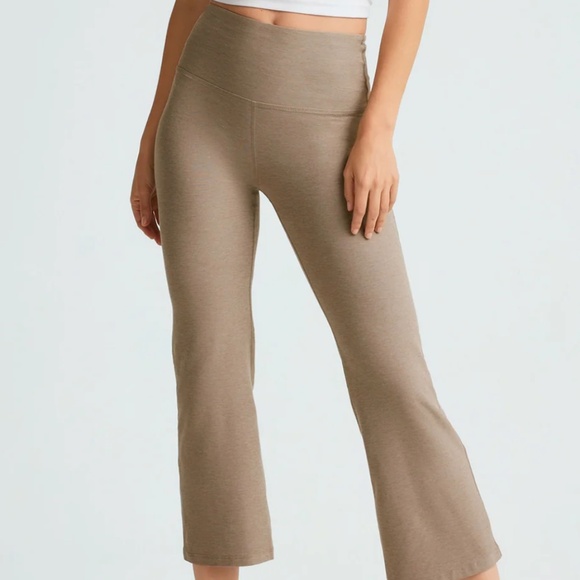 Beyond Yoga Retro Cropped Pant - Picture 1 of 4